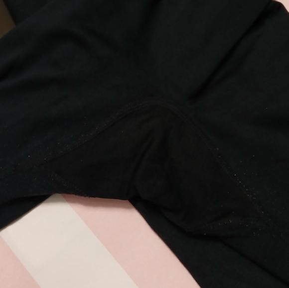 VS PINK COOL & COMFY CUT OUT TIGHTS - Picture 10 of 13